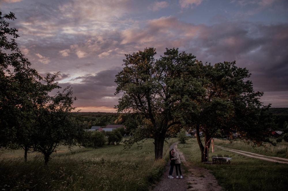 Jurty Z Widokiem, Prywatna Balia- Dzikolas Glamping Krasnobrod Exterior photo