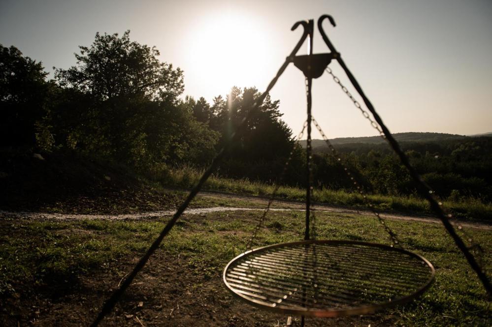 Jurty Z Widokiem, Prywatna Balia- Dzikolas Glamping Krasnobrod Exterior photo